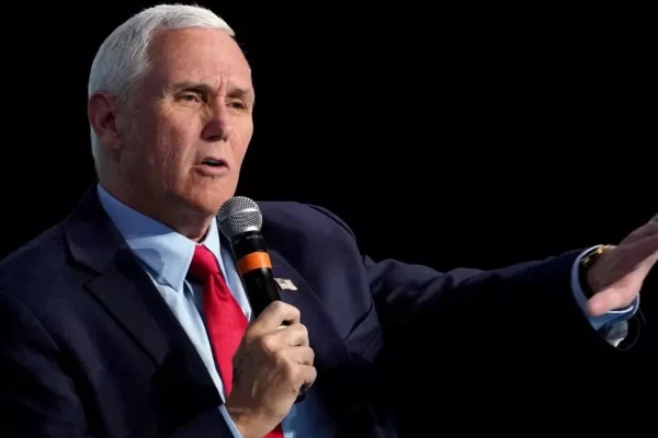 Mike Pence on Debate Stage, Hopes Donald Trump's Attends