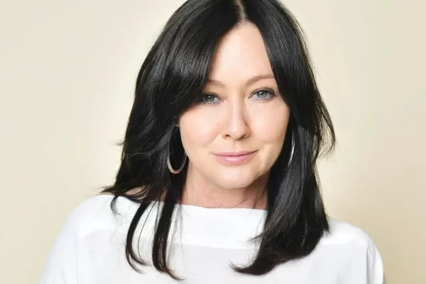 Shannen Doherty’s Cancer Spreads to Brain: Fear Looms