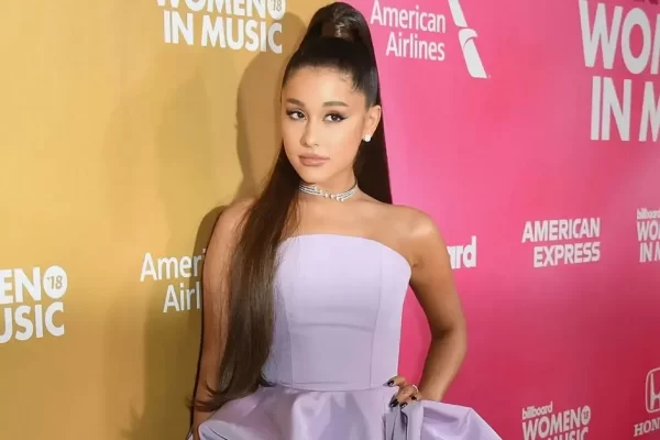 Ariana Grande Speaks About Botox And Lip Fillers Choice