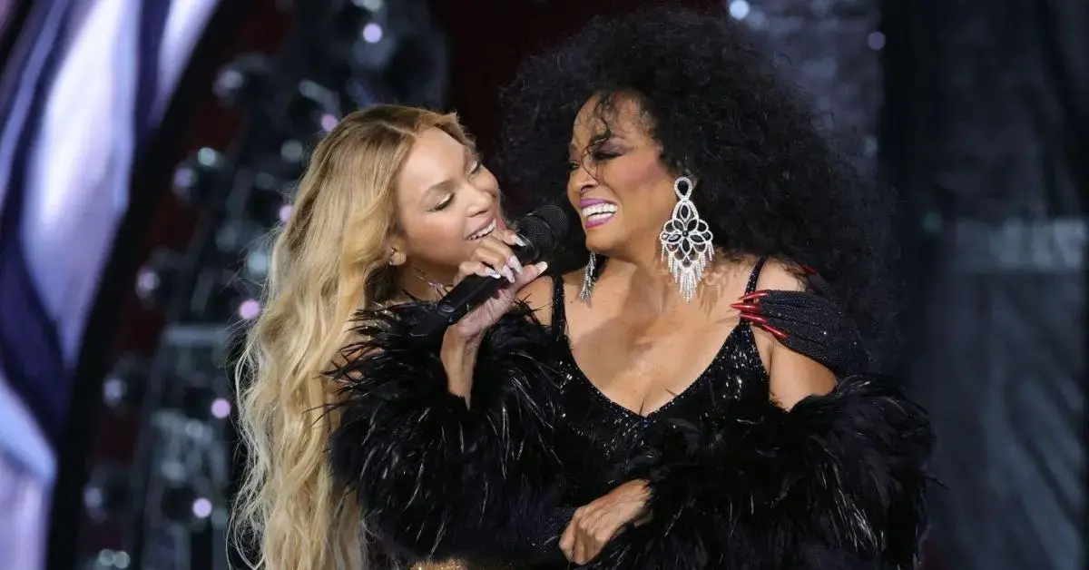 Beyoncé Surprises Fans With Legendary Diana Ross Performance