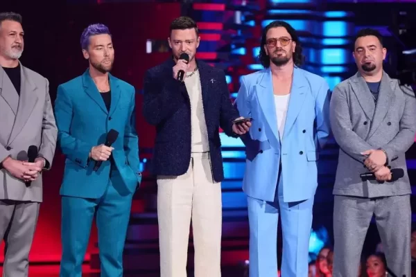 NSYNC Reunites And Honors Taylor Swift at MTV VMAs 2023